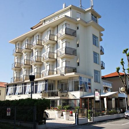 Hotel Goldene Rose Rimini Ngoại thất bức ảnh