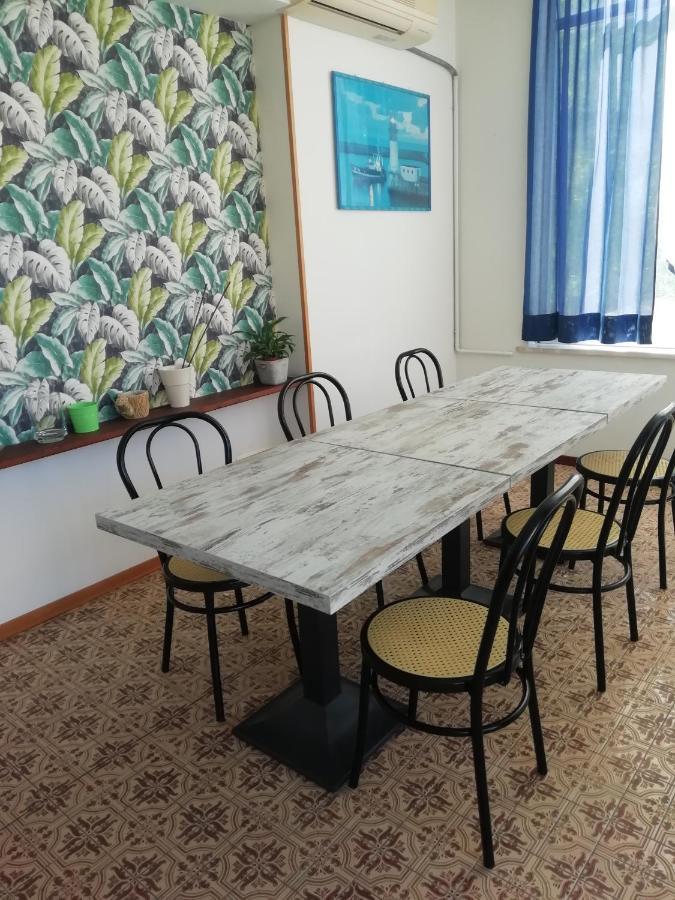 Hotel Goldene Rose Rimini Ngoại thất bức ảnh