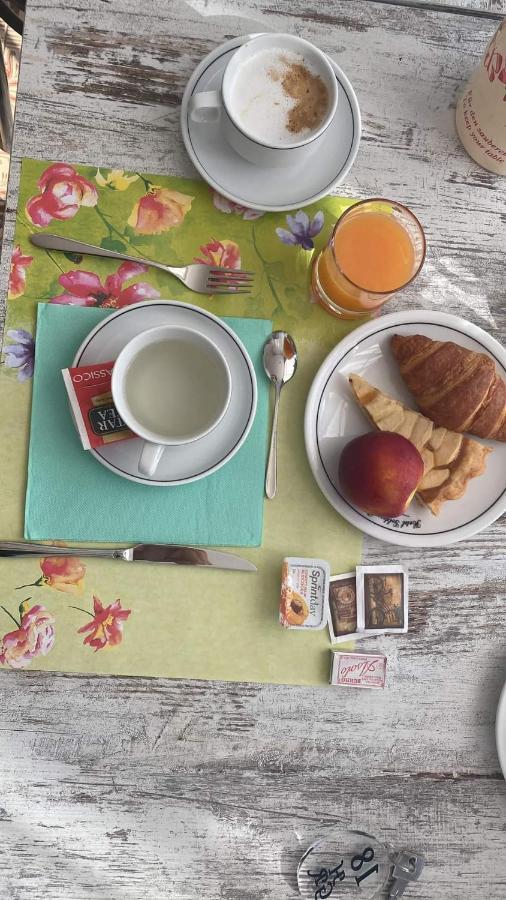 Hotel Goldene Rose Rimini Ngoại thất bức ảnh
