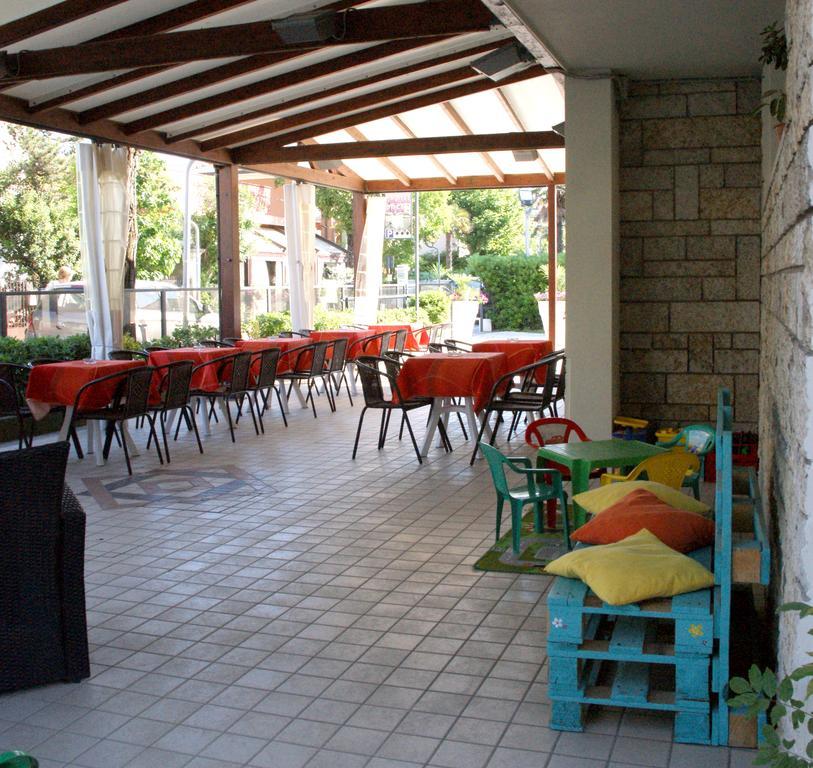 Hotel Goldene Rose Rimini Ngoại thất bức ảnh